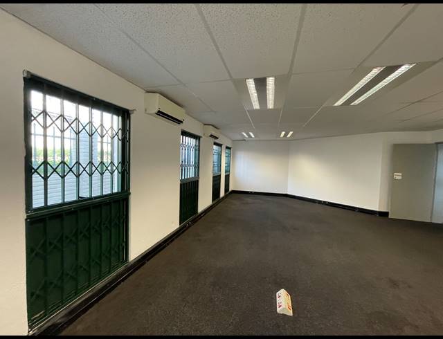 484.54M² OFFICE TO LET IN RIVONIA